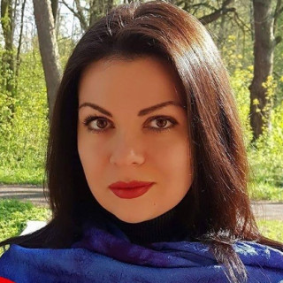 Олена Фонова