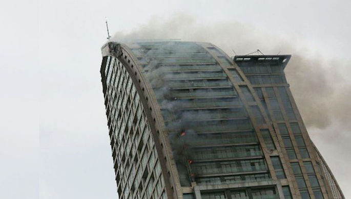 Крупный пожар на 130-метровом небоскребе Trump Tower: появилось видео