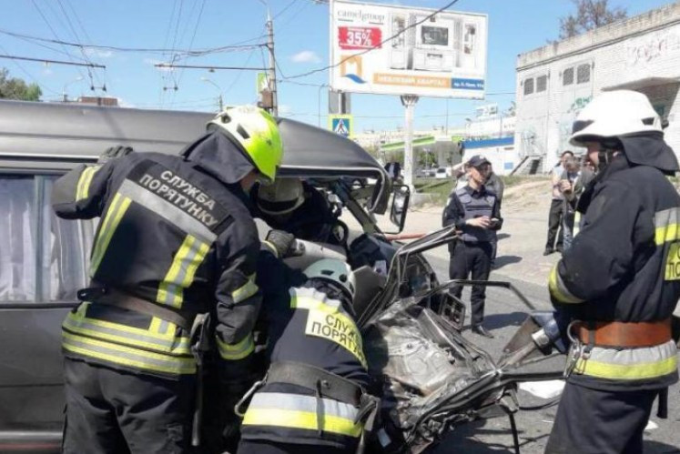 Водителя вырезали из авто: в Днепре произошло жуткое ДТП