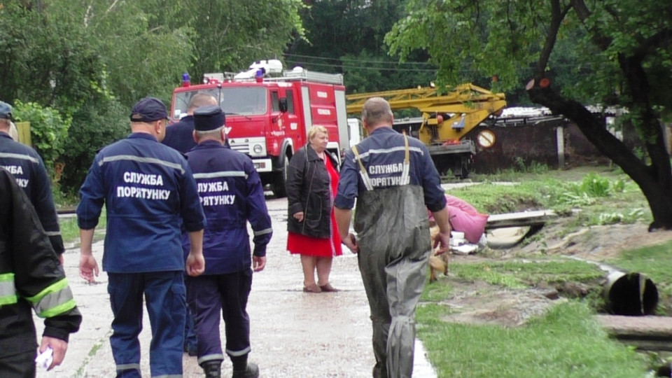 Под водой 13 частных домохозяйств: Черниговом прошел мощный ураган