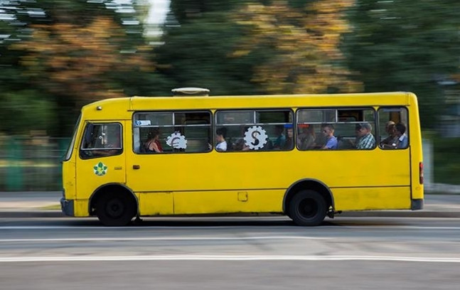 Ужасная смерть: в Киеве погиб мужчина, которого вытолкнули из маршрутки