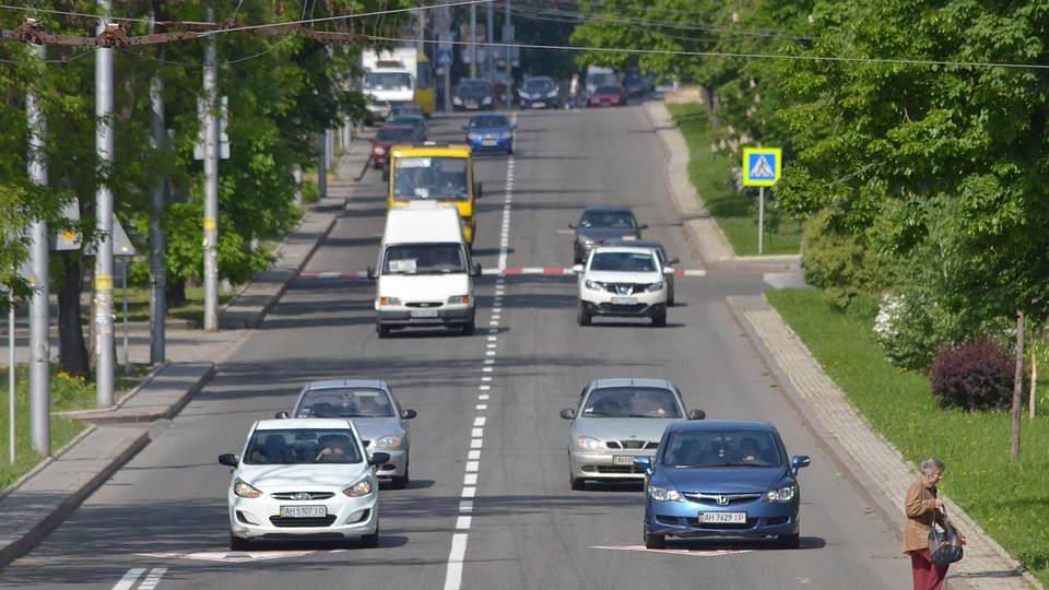 В Украине намерены ограничить скорость движения на въездах в населенные пункты