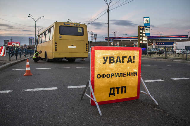 Маршрутка на скорости «снесла» женщину в Николаеве