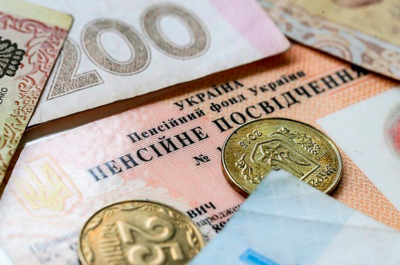 Как узнать свой стаж и будущий размер пенсии, не выходя из дома