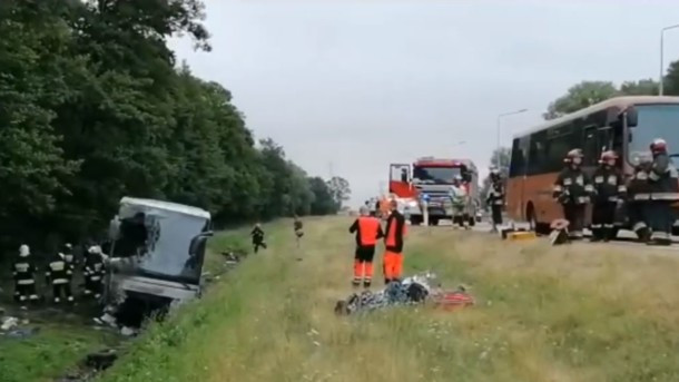 Моторошна ДТП за участю автобуса у Польщі: багато українців у лікарні