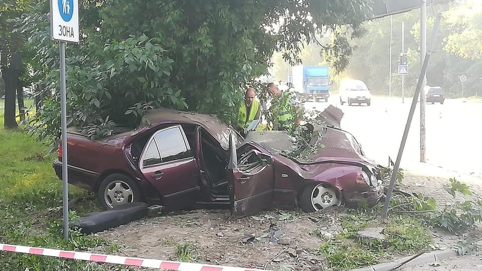 Во Львове молодая девушка устроила смертельное ДТП: подробности, фото