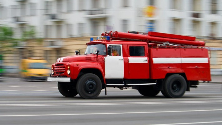 У Дніпрі спалахнула пожежа в багатоповерхівці: постраждала дитина