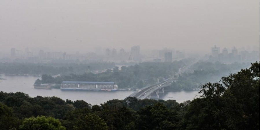 Рівень забруднення повітря у Києві сягнув апогею: що відбувається