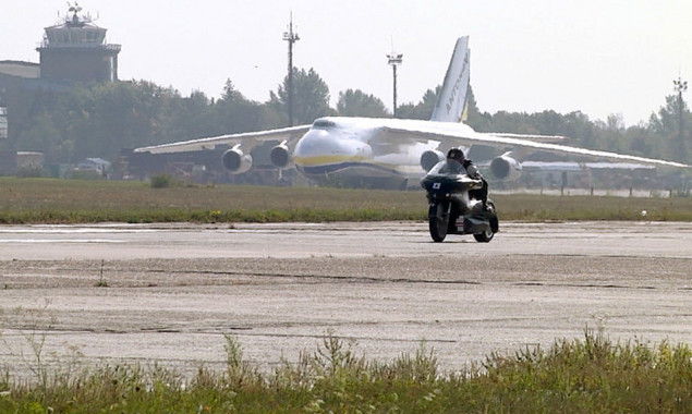 У Гостомелі мотоцикліст встановив національний рекорд