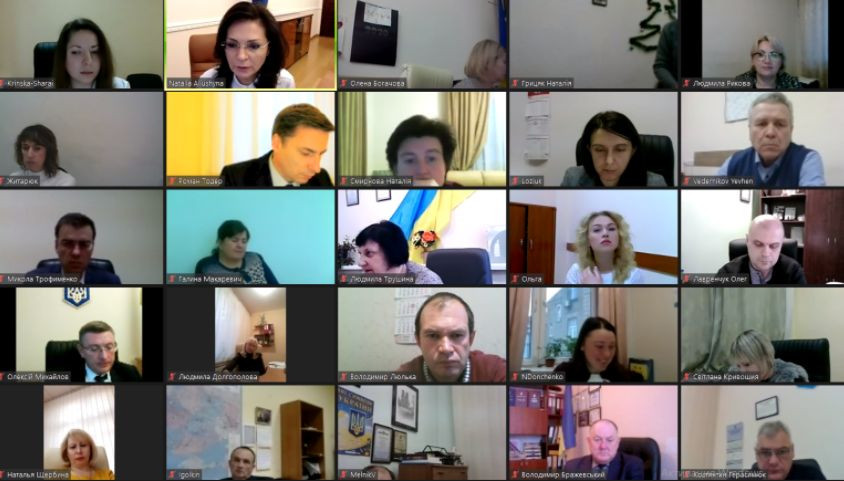 Реформа оплати праці та відновлення конкурсів на держслужбу обговорили в НАДС