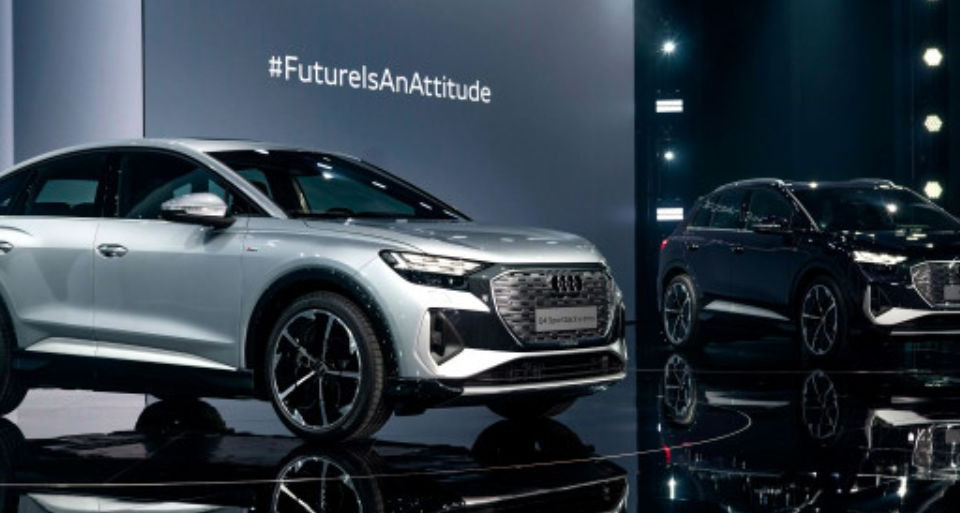 Audi представила уникальный электрический кроссовер — Q4 e-tron