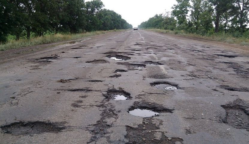 Мінінфраструктури пропонує штрафувати підрядників за «погані дороги»