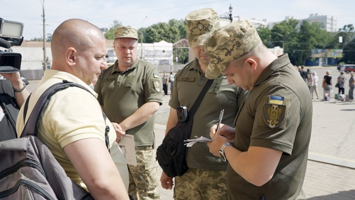 Затримання і доставка військовозобов’язаного до ТЦК – КУпАП і постанова Кабміну 560 визначають підстави по-різному