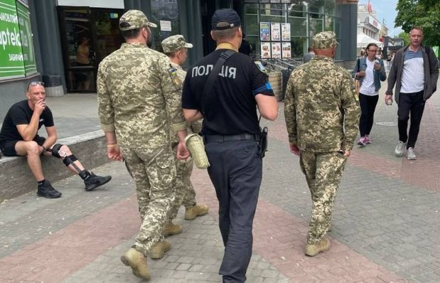 ТЦК без поліції не може затримувати і доставляти громадян до ТЦК, а поліція без ТЦК – не може вручати повістки