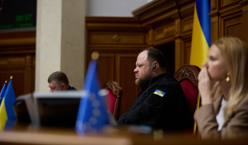 За плагіат та написання робіт за допомоги ChatGPT будуть нові санкції – Верховна Рада підтримала законопроект про академічну доброчесність