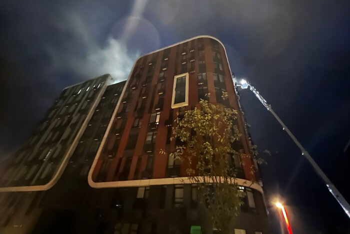 В Киеве произошел сильный пожар в ЖК «Республика», фото