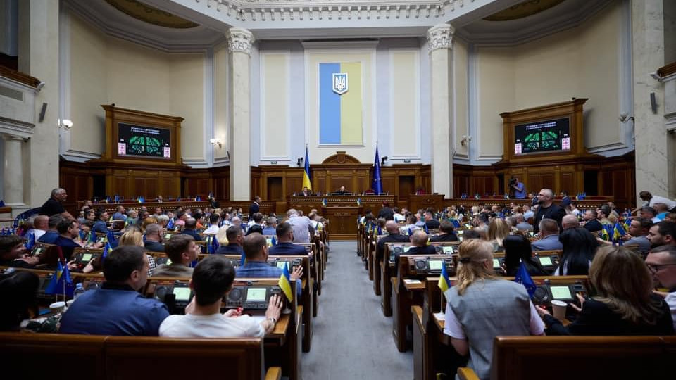 Годинники більше переводити не будуть – парламент прийняв закон