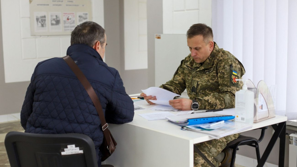 Суды отменяют большинство штрафов ТЦК, поскольку они наложены по несуществующей на момент нарушения норме