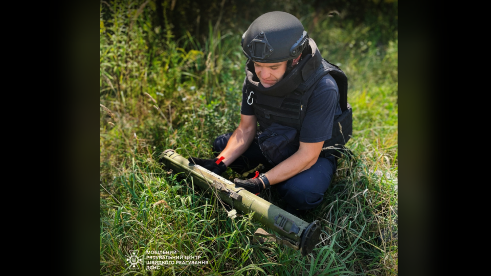 На Київщині чоловік знайшов у себе на подвір'ї російський гранатомет, фото