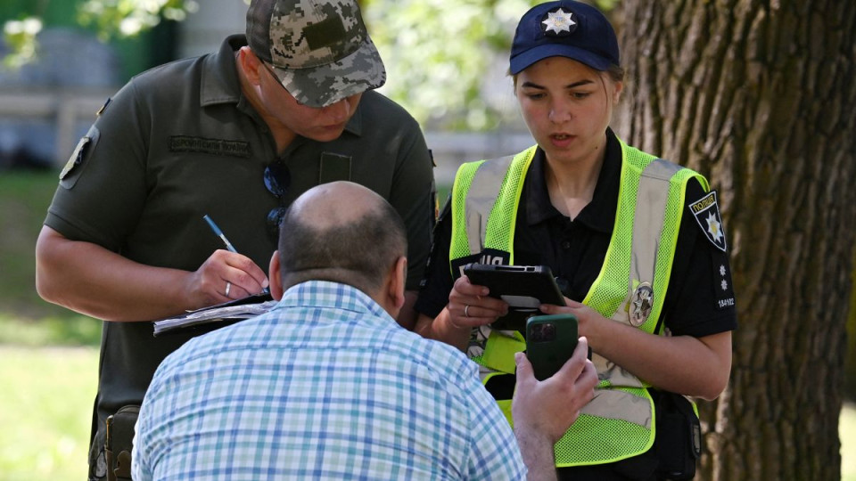 ТЦК повинен долучити до протоколу докази, які підтверджують факт порушення обліку, і перевірити дані в інших реєстрах – суд