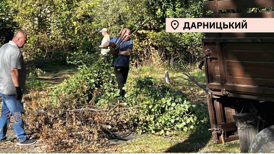 В четырех районах Киева убрали стихийные свалки, фото