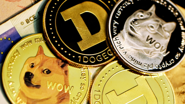 Цена на Dogecoin выросла на 20% после анонса Трампом нового департамента DOGE