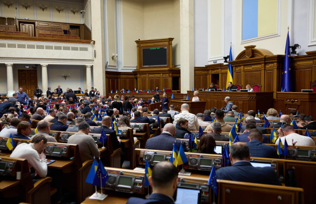 Відкриття кримінальної справи за дезертирство не заважатиме продовженню військової служби – Рада ухвалила закон