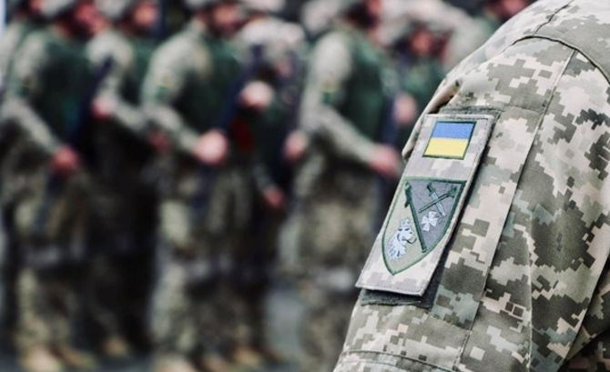 Військовослужбовцям, які повернуться в частини після СЗЧ до 1 січня, відновлять забезпечення та пільги — ДБР