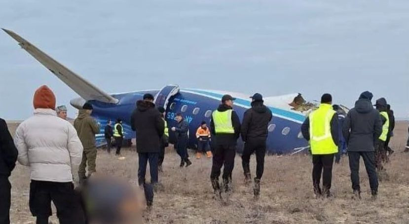 Оприлюднили відео з місця падіння літака у Казахстані