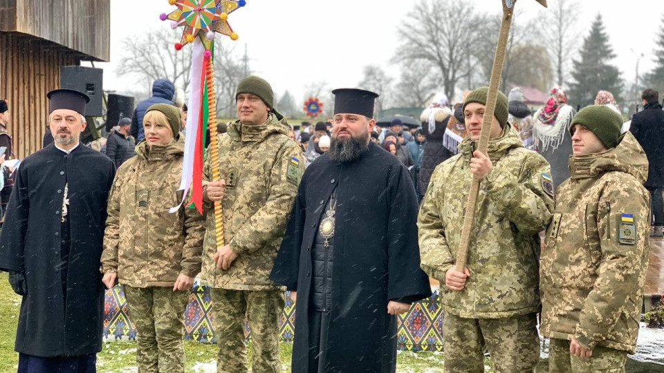 В Черновцах установили мировой рекорд по самому массовому исполнению колядки