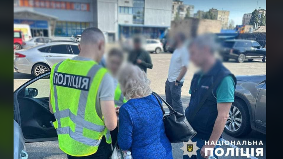 У Києві судитимуть жінку, яка за 10 тисяч євро «допомагала» призовникам переплисти Дністер на надувному матраці