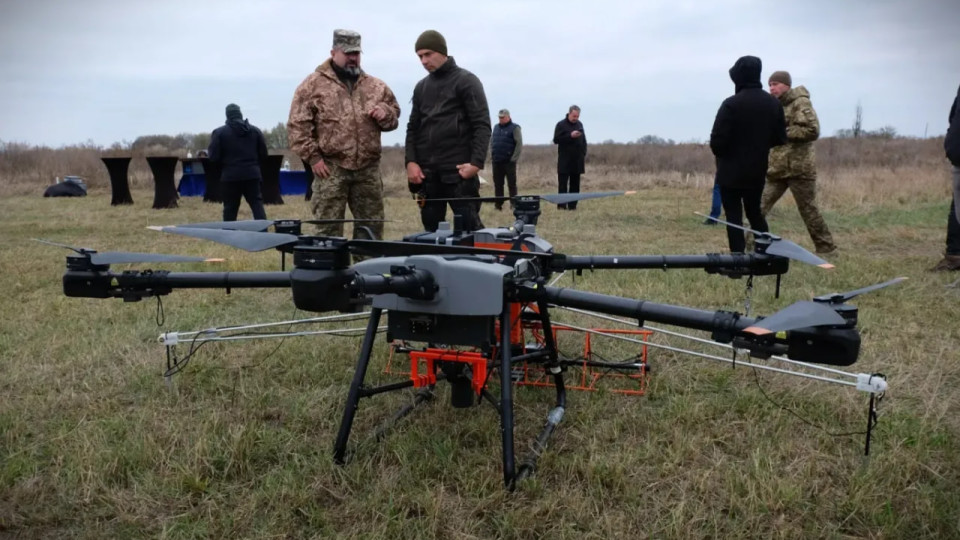 В Україні офіційно з’являться оператори дронів для аеророзвідки та розмінування