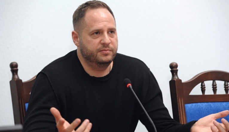Андрій Єрмак назвав «абсолютною нісенітницею» підготовку до виборів влітку