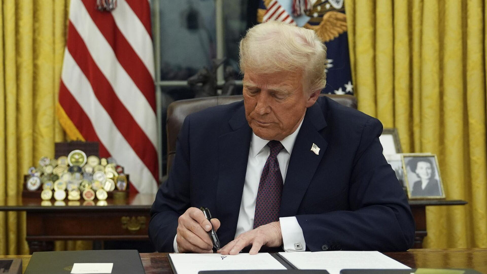 Трамп підписав указ про скорочення фінансування видань NPR і PBS