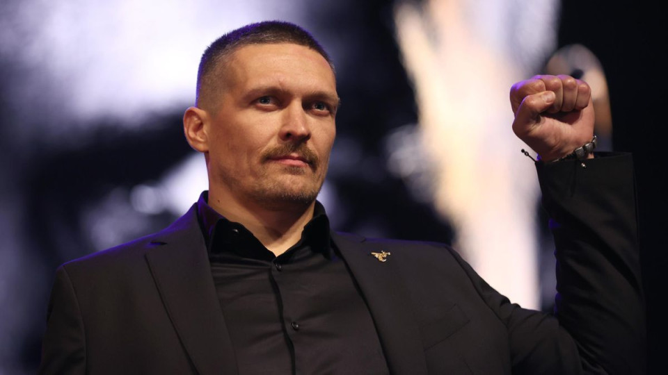 Олександр Усик збирається завершити боксерську кар'єру: він сказав, що залишилося два бої
