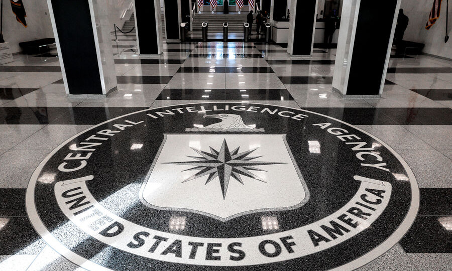 Администрация Трампа планирует сократить штат ЦРУ и других разведок — The Washington Post