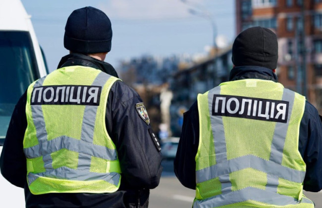 У мужчин, которых суд временно ограничил в праве управления автомобилем по иску ТЦК, полиция будет изымать водительские удостоверения – законопроект Кабмина