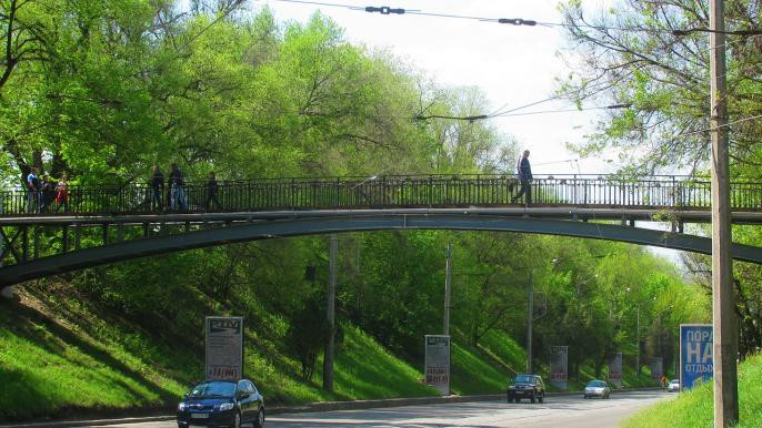Нетверезий чоловік у Харкові змусив поліцію перевіряти мости на вибухівку – суд виніс вирок