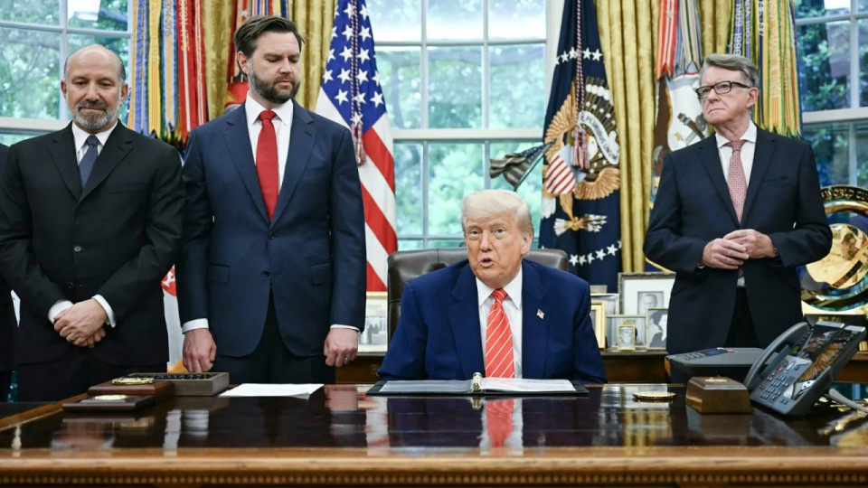 Трамп развернулся на 180 градусов и призывает Конгресс повысить налоги для состоятельных в законопроекте о бюджете