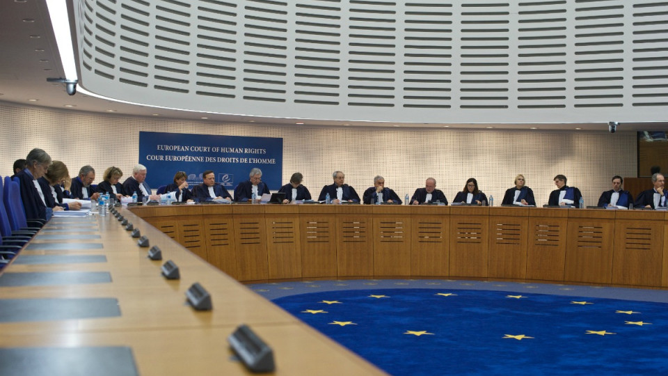 ЄСПЛ визнав порушенням відсутність доступу заявників до інформації та документів для оскарження дозволів на НСРД — справа «Денисюк проти України»