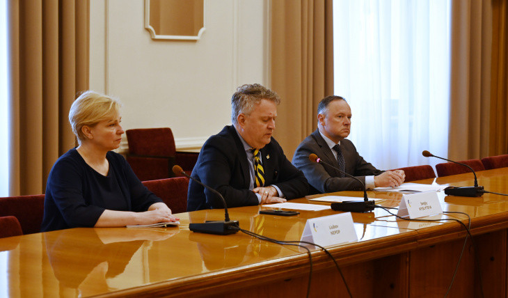 МЗС України висловило демарш країнам, чиї лідери були присутні на параді в Москві
