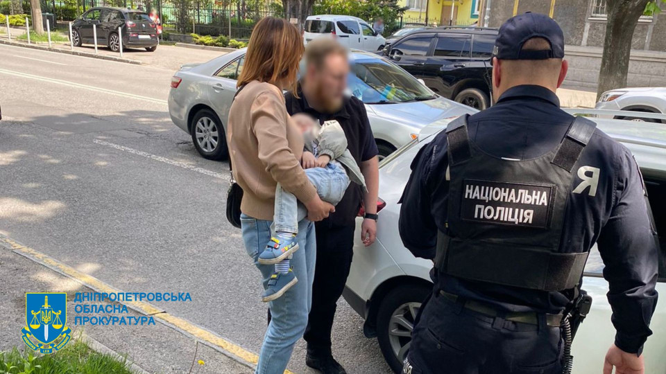 У Дніпрі 20-річна жінка продала дворічного сина за 1 мільйон гривень — її засудили до 8 років