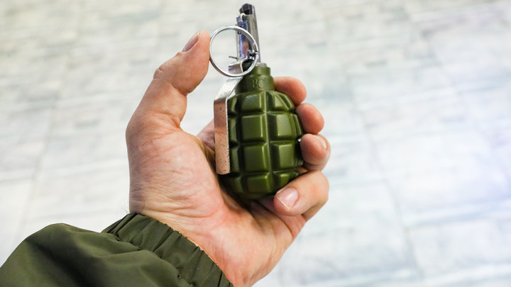 На Прикарпатті судитимуть чоловіка, який вирішував сімейний конфлікт за допомогою гранати