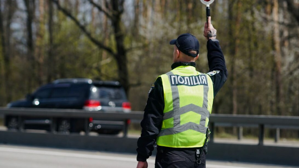 Выполнение требований правоохранителей не является основанием для признания нарушения ПДД совершенным в состоянии крайней необходимости – Верховный Суд