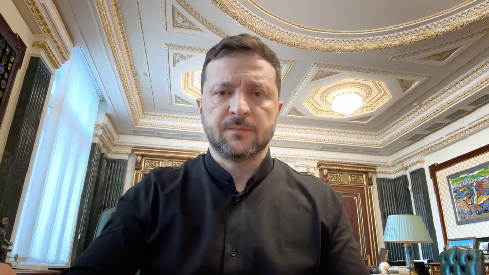Зеленський: я очікую, хто прибуде від Росії, тоді буду визначати, які кроки варто робити Україні