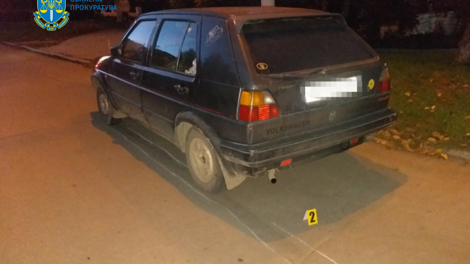 Задел зеркалом переходившую дорогу пенсионерку — в Хмельницкой области посадили мужчину за смертельное ДТП