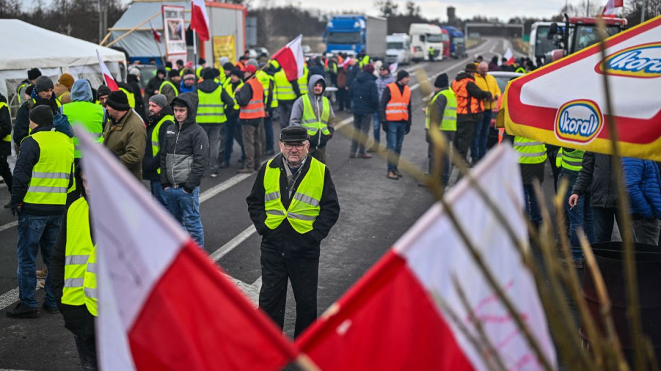 Польський суд заборонив перевізникам протестувати на кордоні з Україною