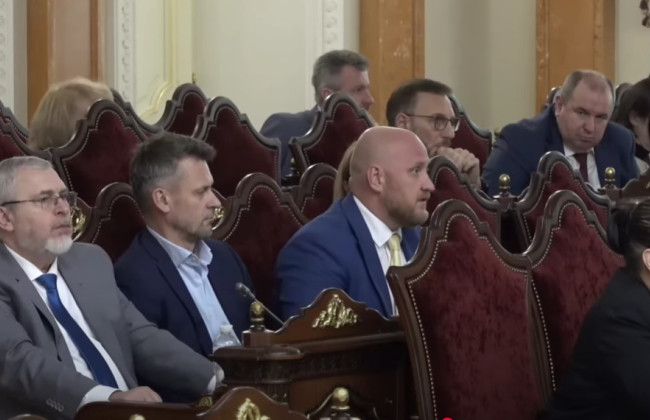 Чи потрібні у судах полковники і генерали, та чи будуть такі судді незалежними — Пленум Верховного Суду обговорив законопроекти про повернення військових судів