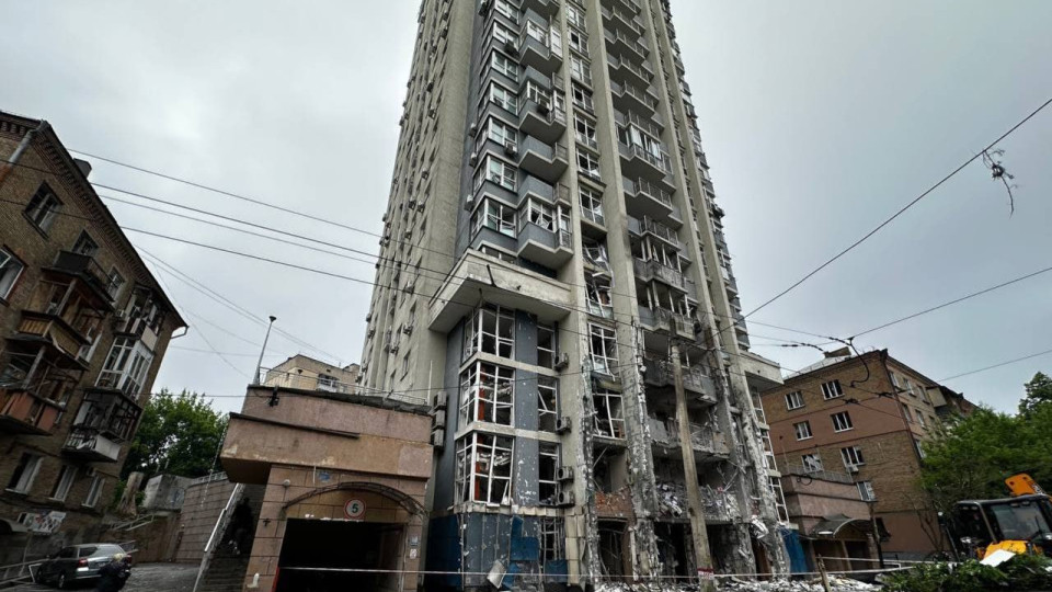 Удар по Киеву: ночная атака повредила жилой дом в Шевченковском районе, фото