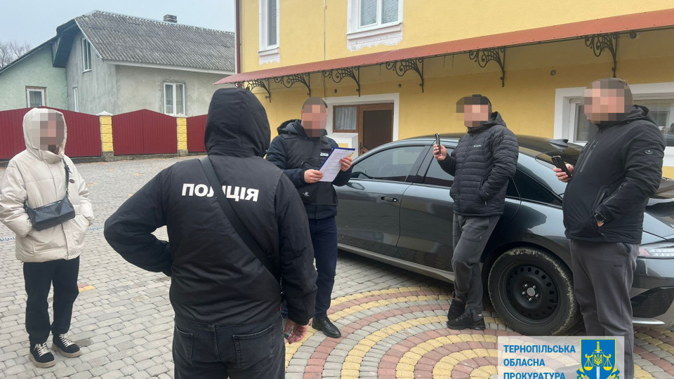 Продавали 14 автомобилей «для ВСУ» — в Тернопольской области будут судить мошенников